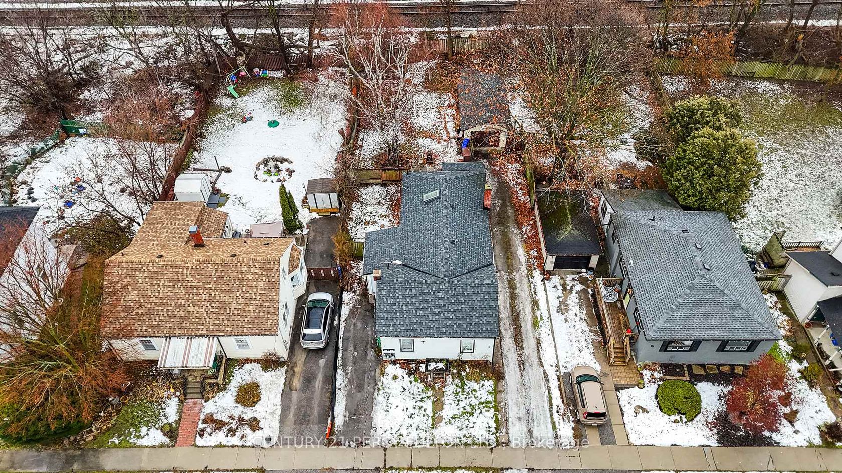 1-2 - 75 Avenue Street, Central, Oshawa 