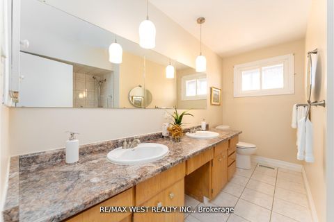 Photo 9 at 28 Braywin Drive N, The Westway, Toronto