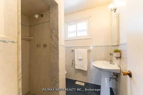 Photo 14 at 28 Braywin Drive N, The Westway, Toronto