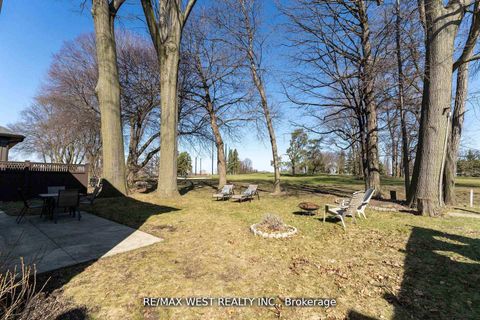 Photo 23 at 28 Braywin Drive N, The Westway, Toronto