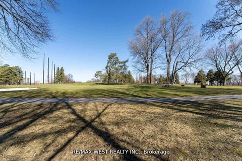 Photo 24 at 28 Braywin Drive N, The Westway, Toronto