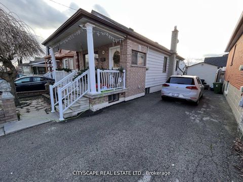 Photo 2 at 244 Rosethorn Avenue, Eglinton West, Toronto