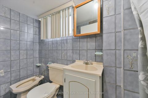 Photo 34 at 135 Jay Street, Maple Leaf, Toronto