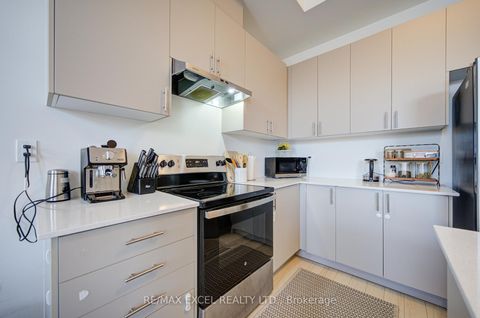 Photo 11 at 31 Millman Lane, Rural Richmond Hill, Richmond Hill