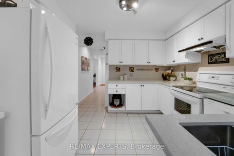 Photo 7 at 62 Luba Avenue, Devonsleigh, Richmond Hill