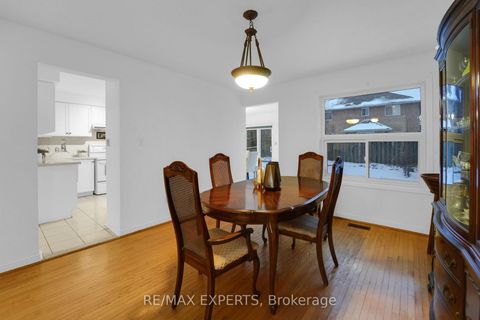 Photo 14 at 62 Luba Avenue, Devonsleigh, Richmond Hill