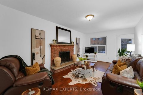 Photo 15 at 62 Luba Avenue, Devonsleigh, Richmond Hill