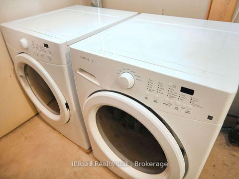 Photo 12 at 3069 Preserve Drive, GO Glenorchy, Oakville