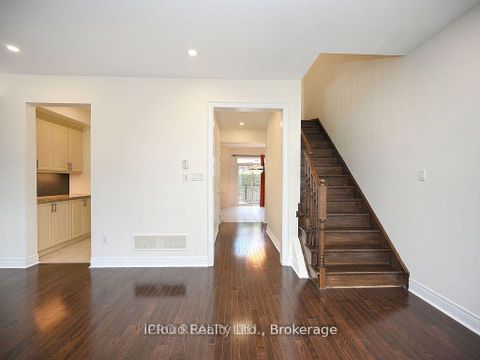 Photo 14 at 3069 Preserve Drive, GO Glenorchy, Oakville