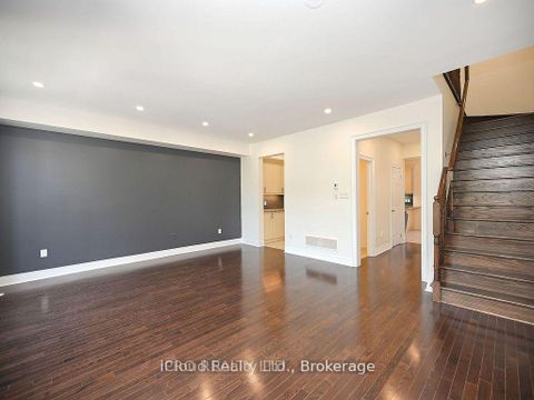 Photo 17 at 3069 Preserve Drive, GO Glenorchy, Oakville