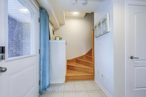 Photo 5 at 75 - 2435 Greenwich Drive, WM Westmount, Oakville