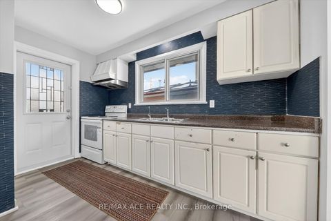 Photo 13 at 5 Forge Drive, Black Creek, Toronto