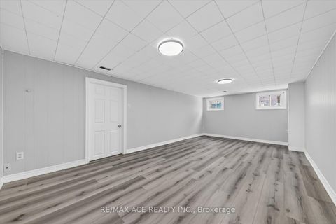 Photo 27 at 5 Forge Drive, Black Creek, Toronto