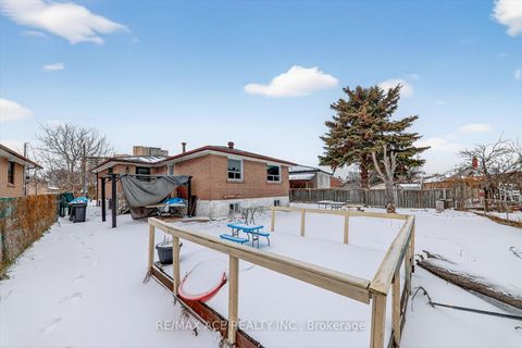 Photo 36 at 5 Forge Drive, Black Creek, Toronto
