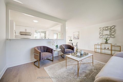 Photo 4 at 31 Sussex Avenue, Crosby, Richmond Hill