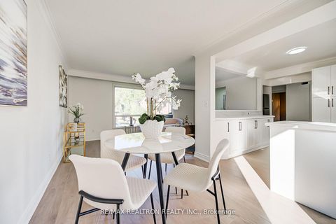 Photo 11 at 31 Sussex Avenue, Crosby, Richmond Hill