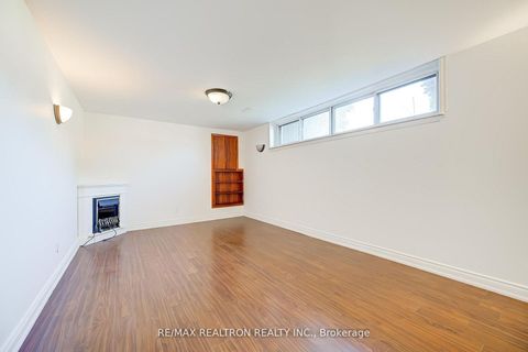 Photo 21 at 31 Sussex Avenue, Crosby, Richmond Hill