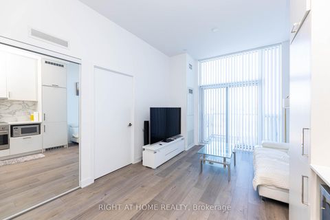 Photo 13 at 212 - 60 Honeycrisp Crescent, Vaughan Corporate Centre, Vaughan