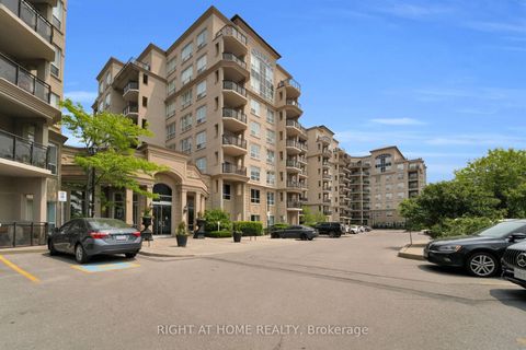 Photo 1 at 710 - 2 Maison Parc Court, Lakeview Estates, Vaughan