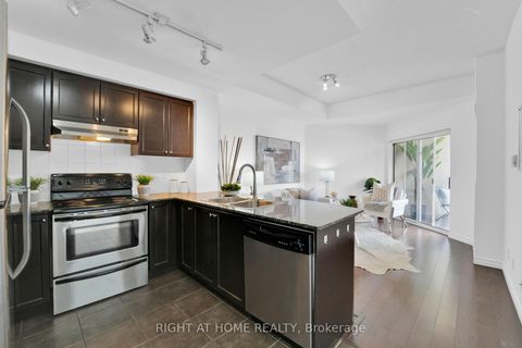 Photo 2 at 710 - 2 Maison Parc Court, Lakeview Estates, Vaughan