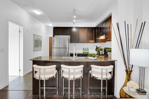 Photo 7 at 710 - 2 Maison Parc Court, Lakeview Estates, Vaughan