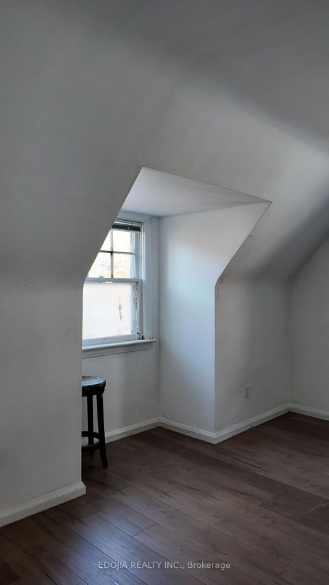 Photo 7 at 251 Spring Garden Avenue, Willowdale East, Toronto