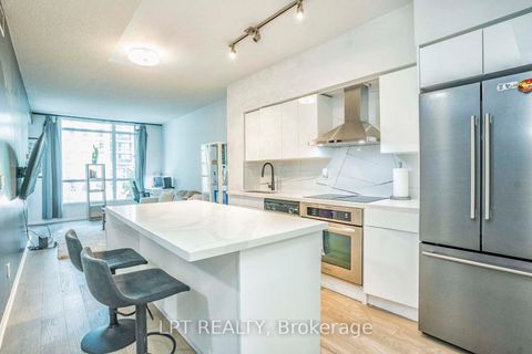 Photo 9 at 217 - 215 Fort York Boulevard, Niagara, Toronto