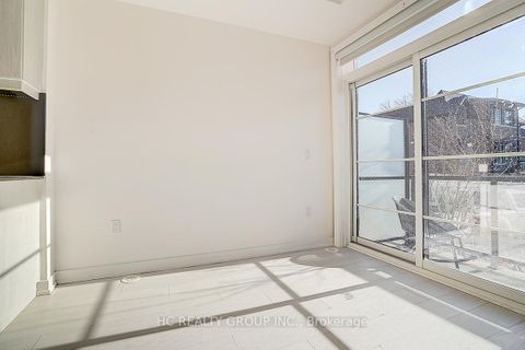 Photo 5 at 31 - 57 Finch Avenue W, Willowdale West, Toronto