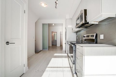 Photo 7 at 31 - 57 Finch Avenue W, Willowdale West, Toronto
