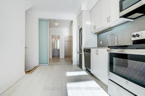 Photo 12 at 31 - 57 Finch Avenue W, Willowdale West, Toronto