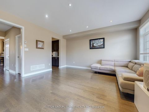 Photo 4 at 3050 EBERLY WOODS Drive, GO Glenorchy, Oakville