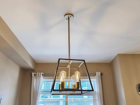 Photo 8 at 3050 EBERLY WOODS Drive, GO Glenorchy, Oakville