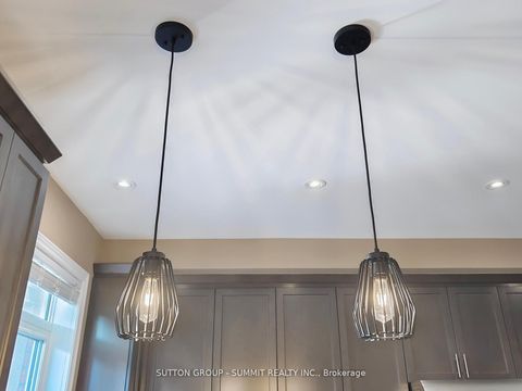 Photo 13 at 3050 EBERLY WOODS Drive, GO Glenorchy, Oakville