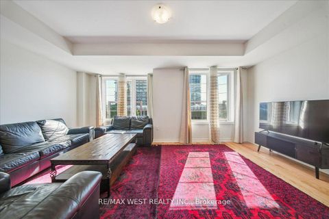 Photo 4 at 115 Air Dancer Crescent, Windfields, Oshawa