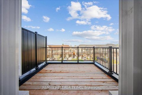 Photo 7 at 115 Air Dancer Crescent, Windfields, Oshawa