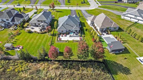 Photo 3 at 327 Sunnybrae Avenue, Stroud, Innisfil