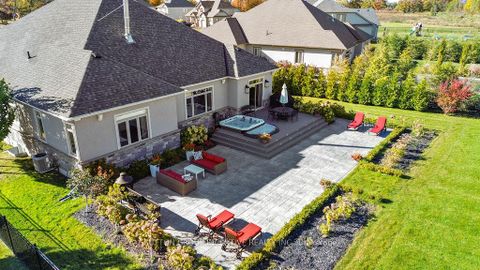 Photo 5 at 327 Sunnybrae Avenue, Stroud, Innisfil