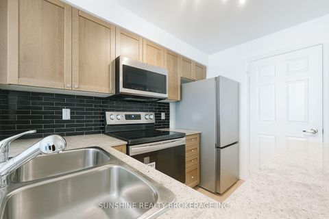 Photo 10 at 3706 - 763 Bay Street, Bay Street Corridor, Toronto