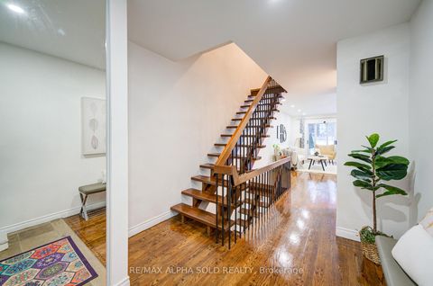 Photo 1 at 36 - 2800 Midland Avenue, Malvern West, Toronto