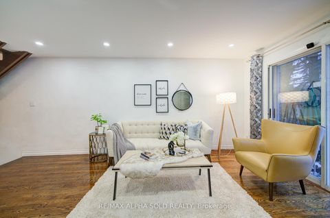 Photo 8 at 36 - 2800 Midland Avenue, Malvern West, Toronto