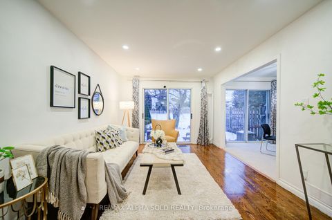 Photo 11 at 36 - 2800 Midland Avenue, Malvern West, Toronto