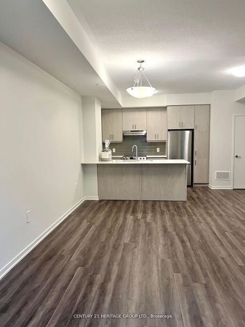 Photo 1 at 78 - 39 Honeycrisp Crescent, Concord, Vaughan