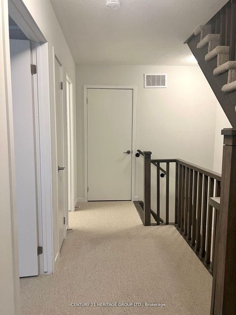 Photo 8 at 78 - 39 Honeycrisp Crescent, Concord, Vaughan