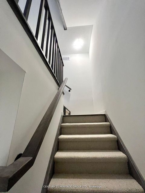 Photo 9 at 78 - 39 Honeycrisp Crescent, Concord, Vaughan