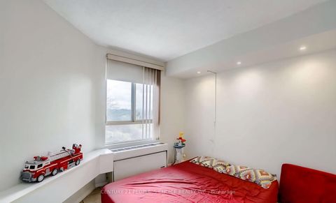 Photo 8 at 411 - 41 Markbrook Lane, Jamestown, Toronto