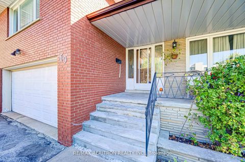 Photo 3 at 69 Elm Avenue, Langstaff, Richmond Hill