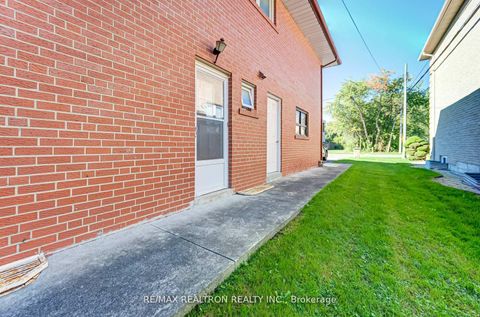 Photo 17 at 69 Elm Avenue, Langstaff, Richmond Hill