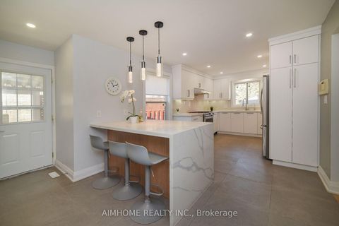 Photo 18 at 28 Longbow Square, Steeles, Toronto