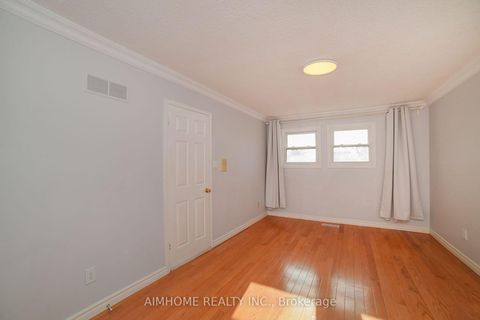 Photo 28 at 28 Longbow Square, Steeles, Toronto