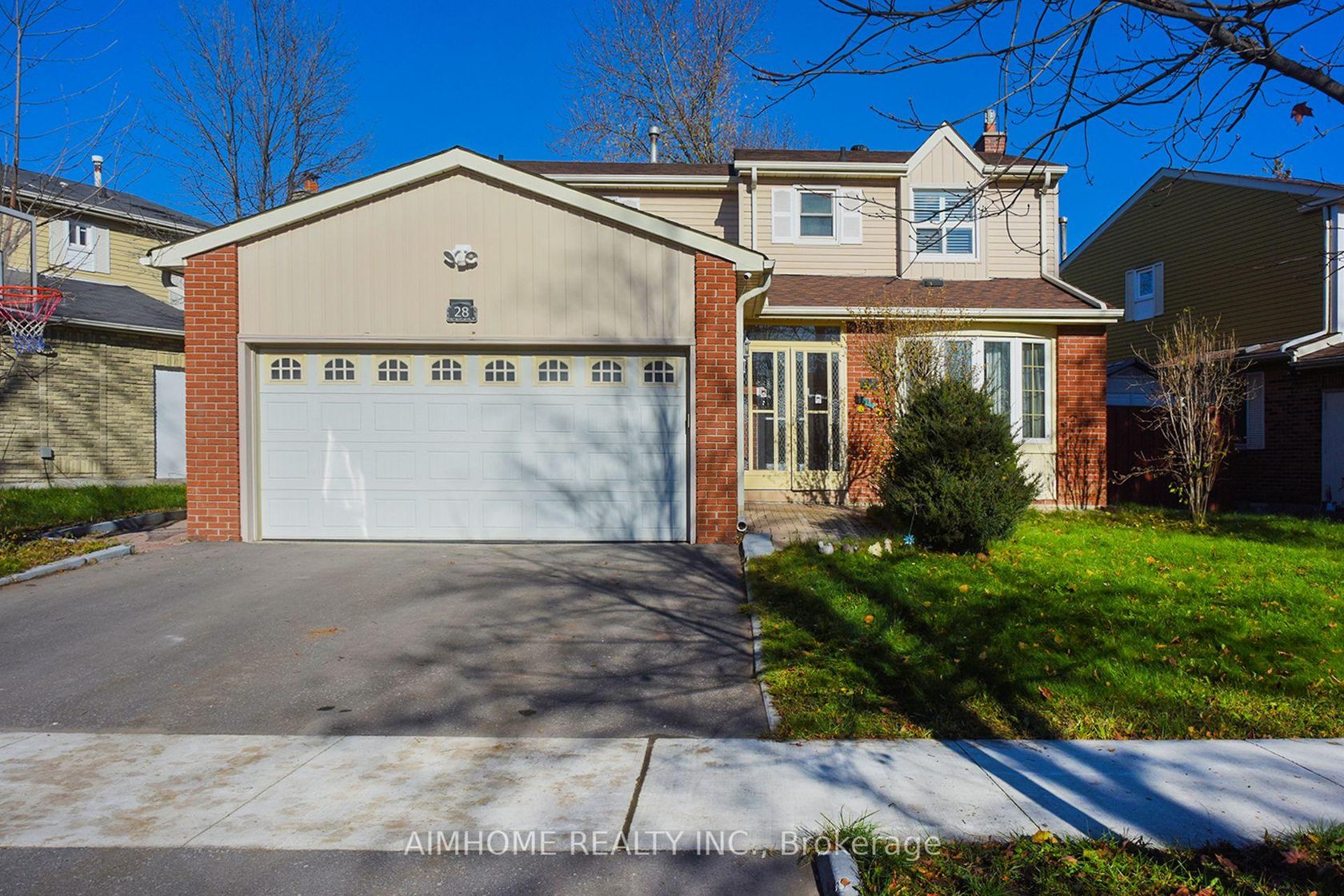 28 Longbow Square, Steeles, Toronto 